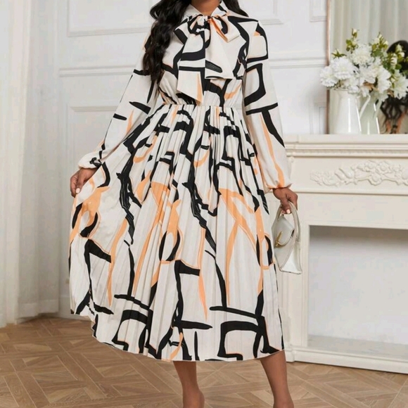 Abstract Print Tie Neck Pleated Dress - Picture 3 of 6